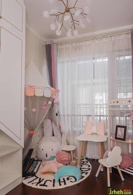 室內(nèi)設(shè)計師